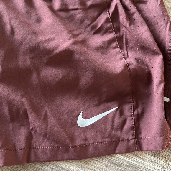 Nike shorts - Picture 3 of 7